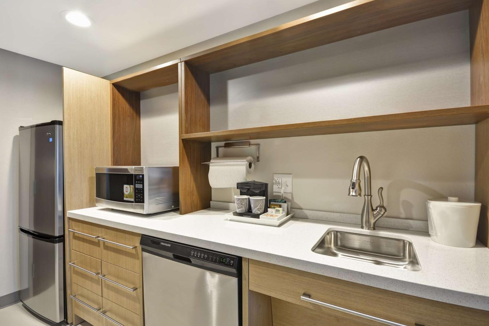Home2 Suites By Hilton Columbus Airport East Broad Экстерьер фото