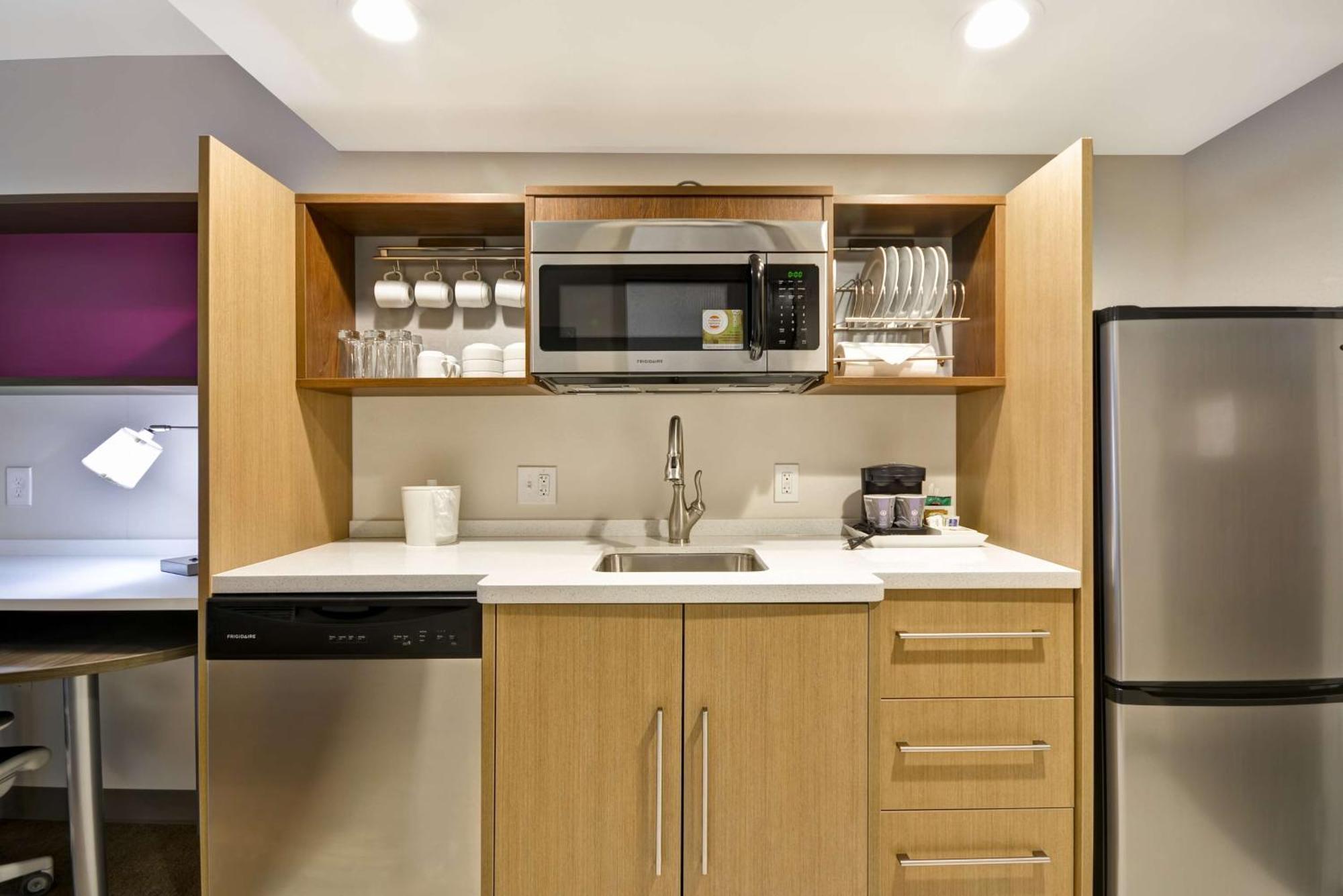 Home2 Suites By Hilton Columbus Airport East Broad Экстерьер фото